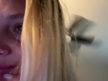 blondeeebunniee