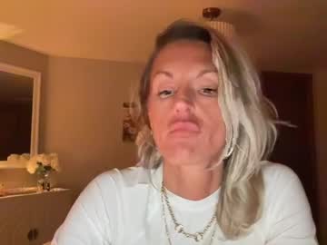 hotmommy cums