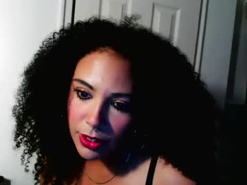 lolabanks xo